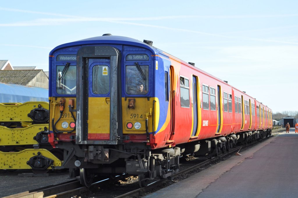 class4555914eastleighworks2ndmarch2017.jpg
