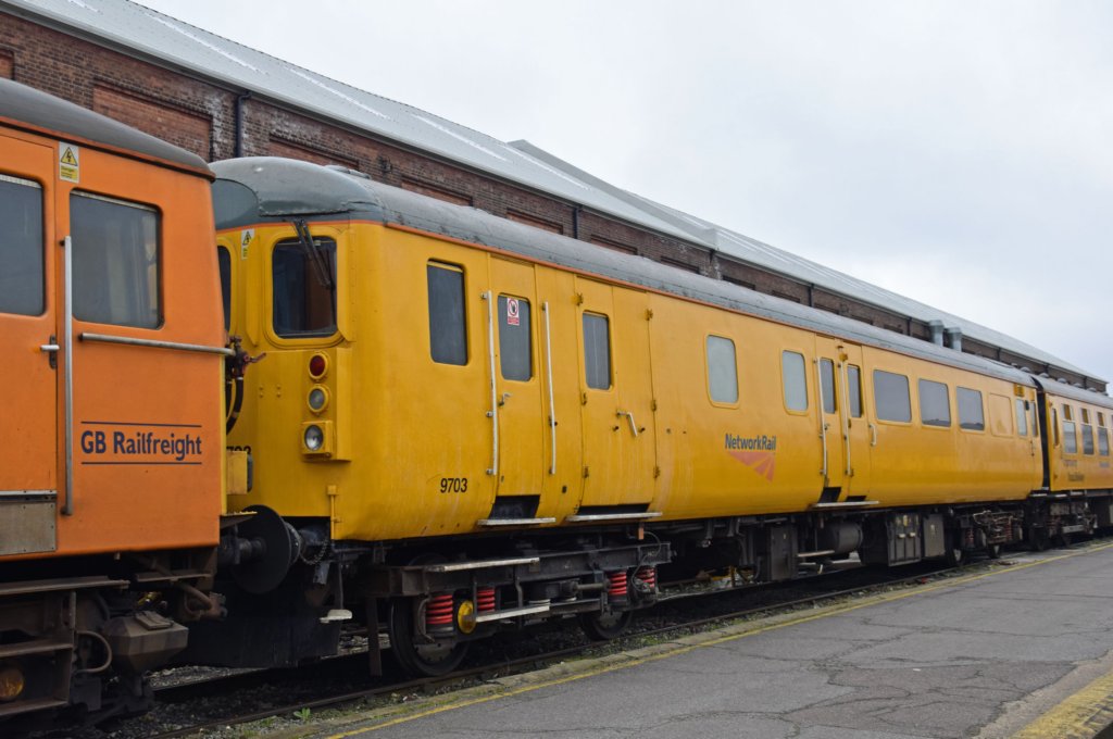 mk2dbso9703eastleighworks16thmarch2021.jpg