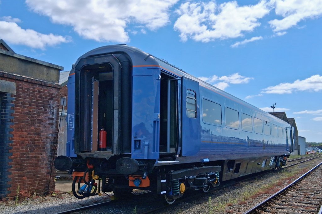 mk3sleepingcar99105eastleighworks8thjuly2025.jpg