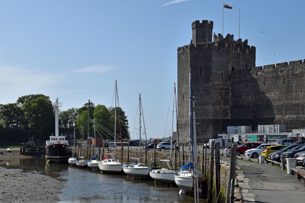 caernarfoncastle2.jpg